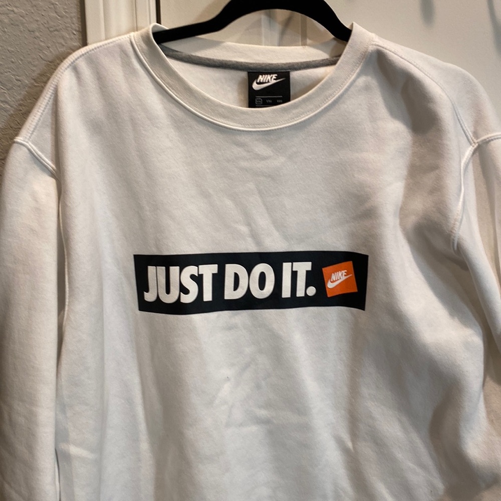 NIKE crewneck sweatshirt